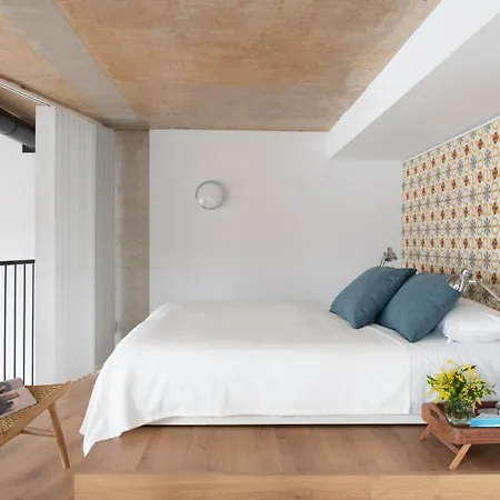 Eric Voekel Boutique Apartments - Riverfront Suites-3