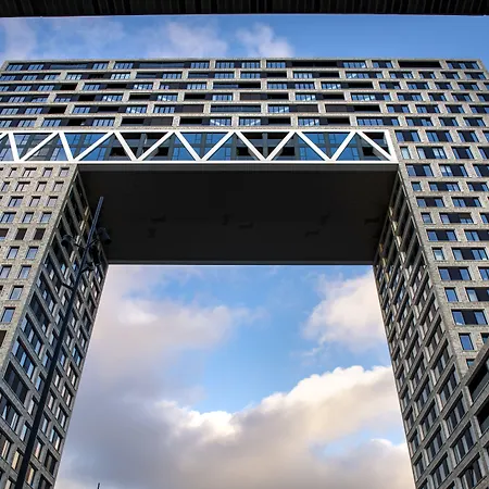 Eric Voekel Boutique Apartments - Riverfront Suites-2