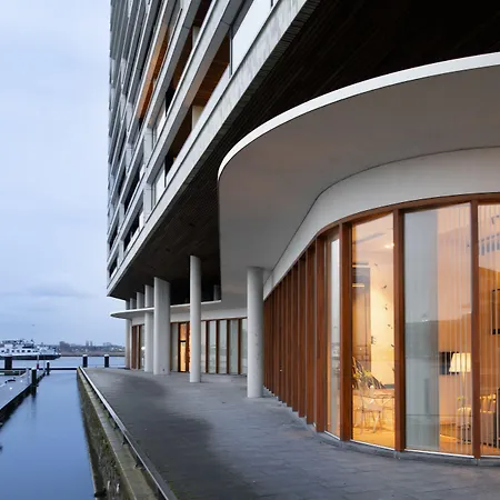 Eric Voekel Boutique Apartments - Riverfront Suites-3